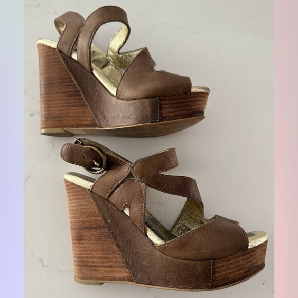 Very Volatile Brown Leather Wedge Sandals – Size 7 - Picture 1 of 7